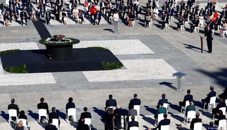 إسبانيا تقيم مراسم لإحياء ذكرى ضحايا كورونا 