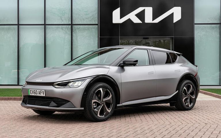 طراز Kia EV6 طراز Aston Martin Valkyrie