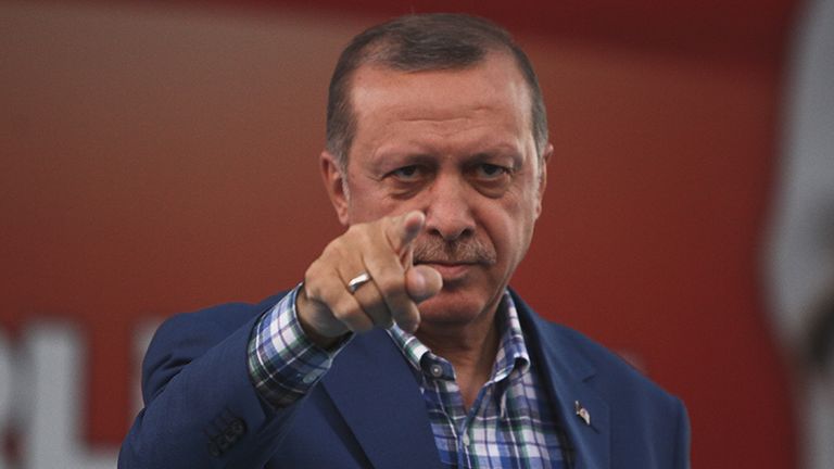 لقطة قديمة تجمع باباجان وأردوغان - أرشيفية