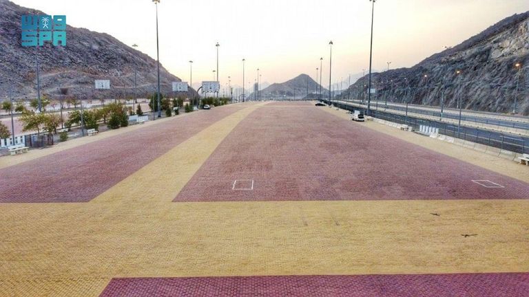 طريق المشاة بالمشاعر المقدسة