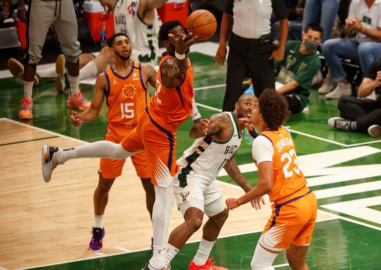 من مباراة ميلووكي باكس وفينيكس صنز من مباراة ميلووكي باكس وفينيكس صنز