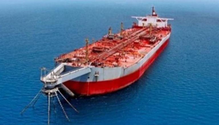 سفينة صافر النفطية العائمة في ميناء رأس عيسى اليمني