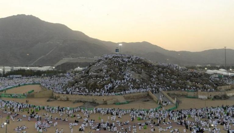 60 ألف حاج يؤدون فريضة الحج هذا العام