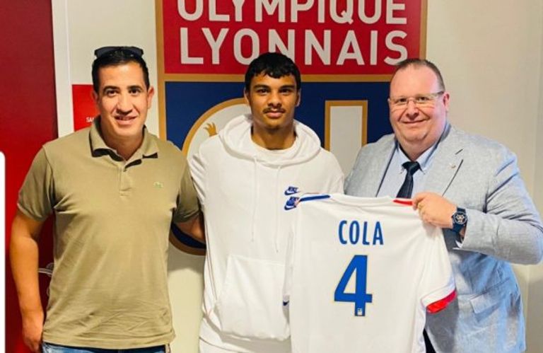 سفيان كولا جمال بلعمري