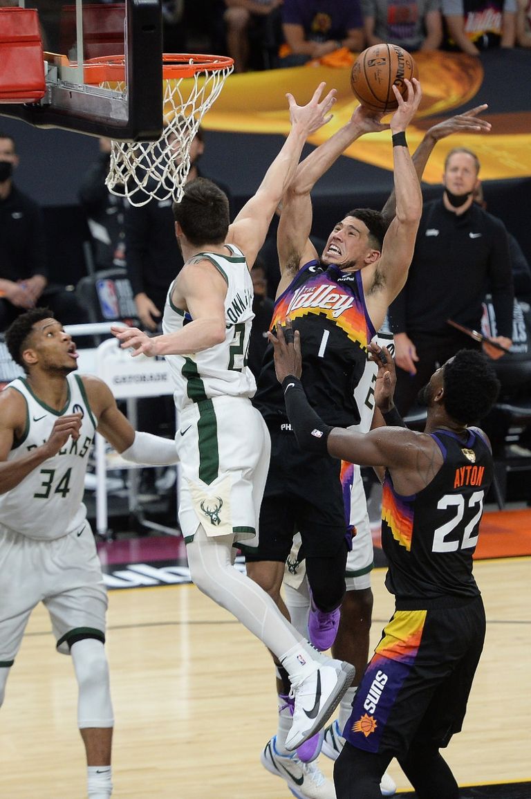 من مباراة ميلووكي باكس وفينيكس صنز من مباراة ميلووكي باكس وفينيكس صنز