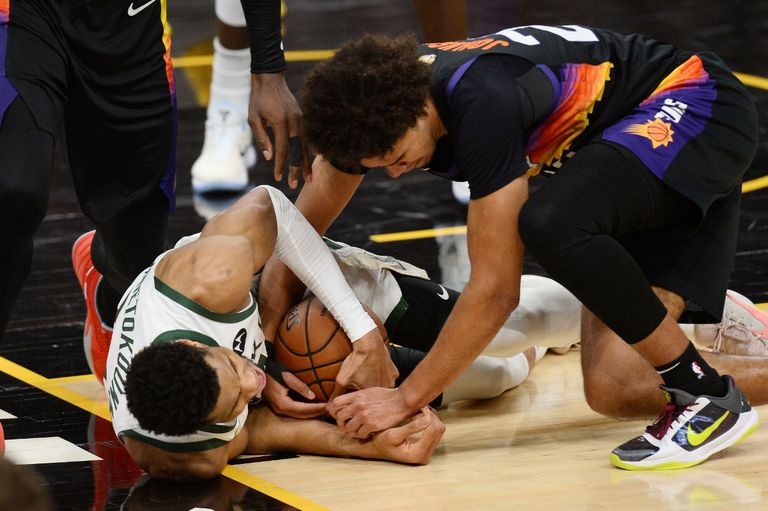 من مباراة ميلووكي باكس وفينيكس صنز من مباراة ميلووكي باكس وفينيكس صنز