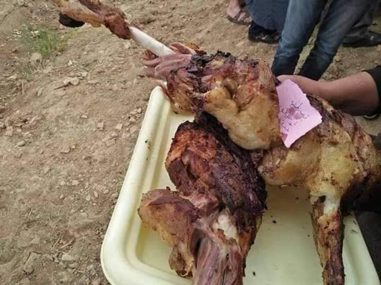 فرن تقليدي لأكلة المردومة التقليدية الجزائرية طهي أكلة المردومة - أرشيفية