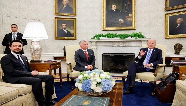 بايدن والعاهل الأردني وولي العهد في البيت الأبيض