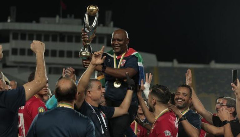 بيتسو موسيماني مدرب الأهلي المصري محمد صلاح نجم ليفربول