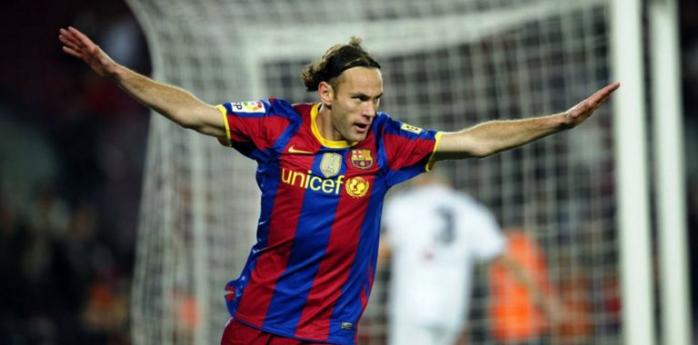 من تعاقد برشلونة مع ألكسندر هليب