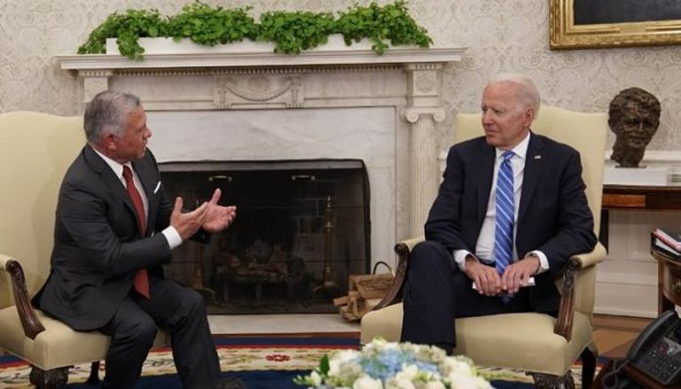 جانب من المباحثات بين الرئيس الأمريكي والعاهل الأردني في البيت الأبيض