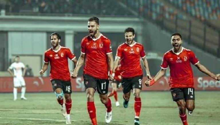 الأهلي يستأنف سباق الدوري المصري بعدة غيابات