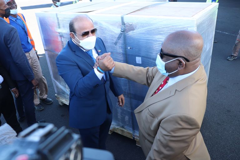 الإمارات ترسل إمدادات طبية لجمهورية القمر المتحدة