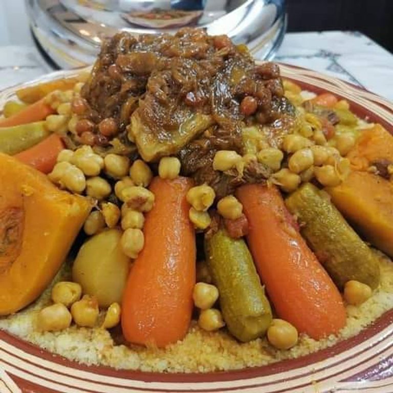 كسكسي بكتف الخروف لعيد الأضحى في الجزائر كسكسي بكتف الخروف لعيد الأضحى في الجزائر