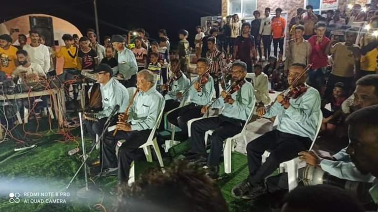 يمنيون يحتفلون بعيد الأضحى المبارك