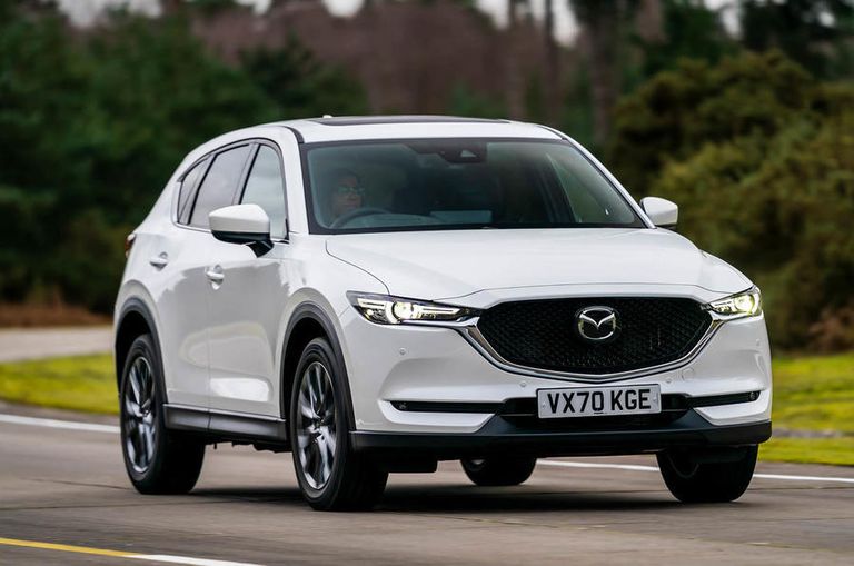 طراز Mazda CX-5 سيارة Range Rover Evoque