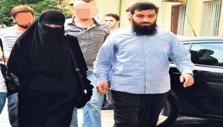 الإرهابي أبو حنظلة وزوجته
