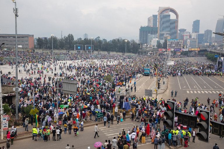 جانب من حشود سكان أديس أبابا دعما للجيش الإثيوبي