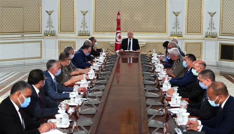 الرئيس التونسي خلال اجتماع سابق