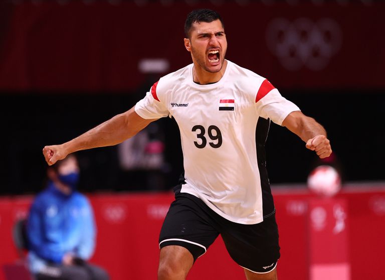  التونسي محمّد خليل الجندوبي يحتفل بأول ميدالية عربية