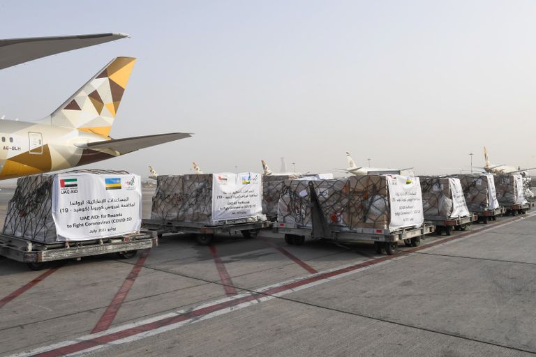 مساعدات إماراتية إلى رواندا