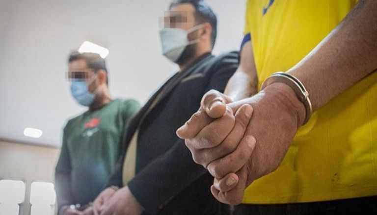 قتيل و13 جريحا في معركة بالسيوف داخل مستشفى في إيران