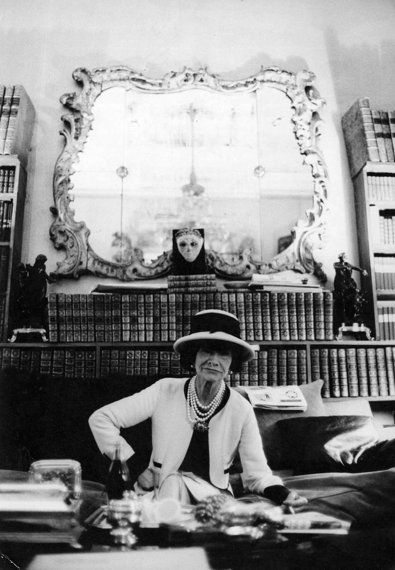 مصممة الأزياء الفرنسية الراحلة كوكو شانيل