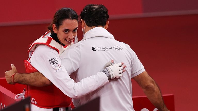 كيميا علي زاده لاعبة فريق اللاجئين في أولمبياد طوكيو 2021 كيميا علي زاده لاعبة فريق اللاجئين في أولمبياد طوكيو 2021