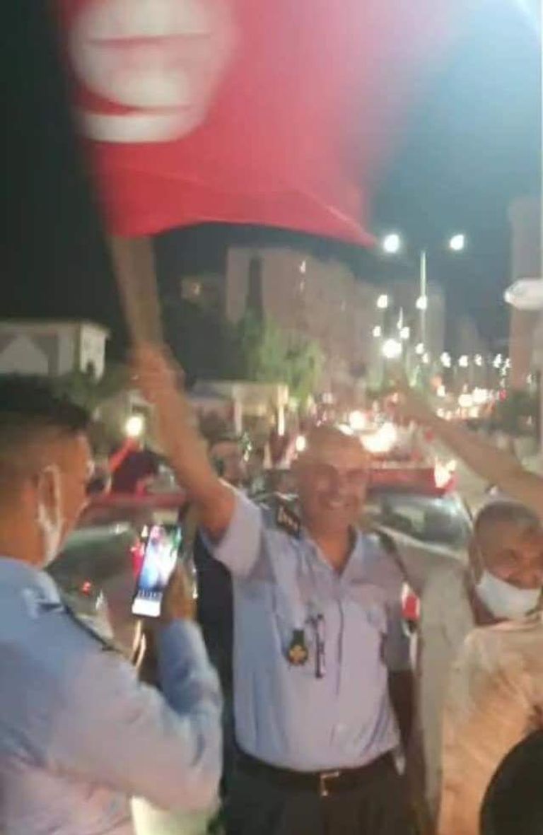 احتفالات تونسية بعد قرارات قيس سعيد