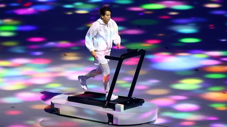 أريسا تسوباتا في افتتاح أولمبياد طوكيو