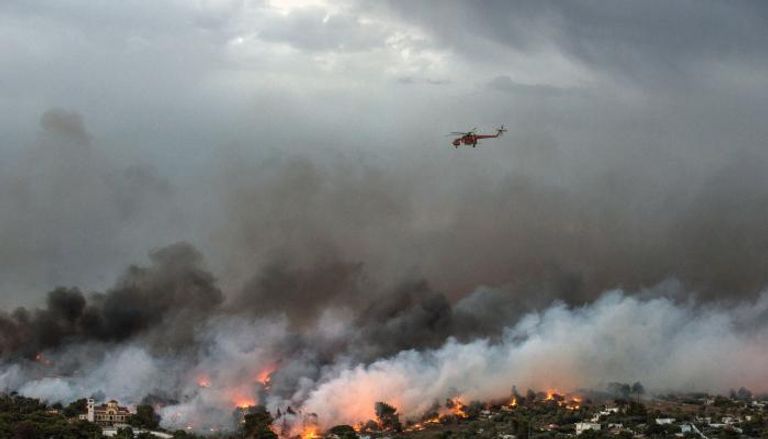 اندلاع حريق غابات في أثينا