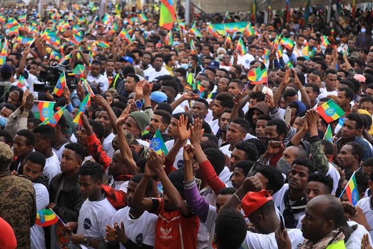 جانب من شباب أديس أبابا المتوجه لمراكز التدريب العسكرية