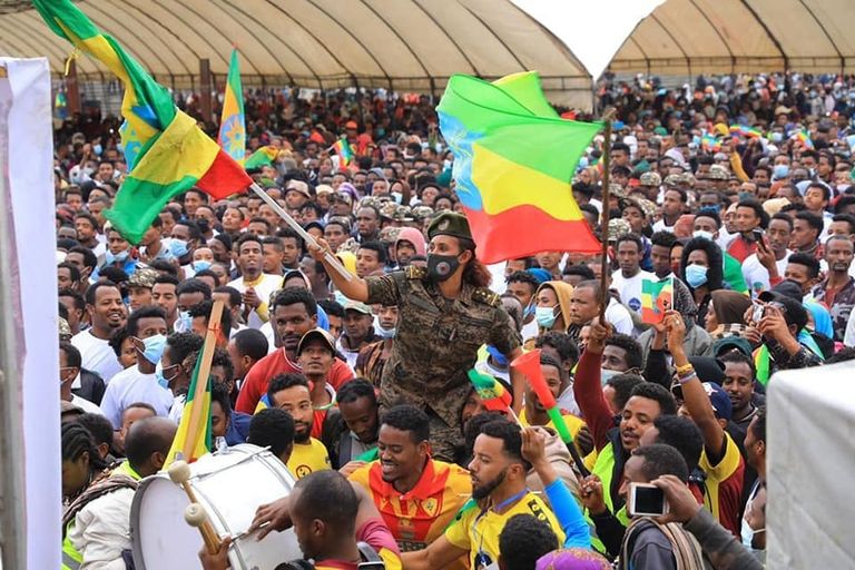 جانب من شباب أديس أبابا المتوجه لمراكز التدريب العسكرية