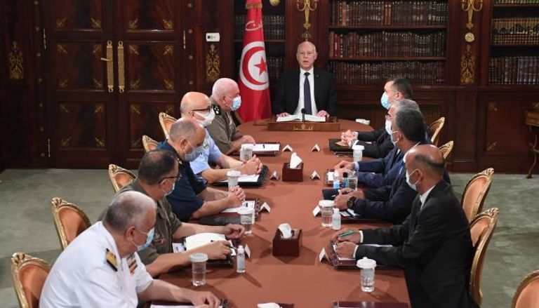 الرئيس التونسي قيس سعيد يترأس اجتماع القيادات الأمنية والعسكرية