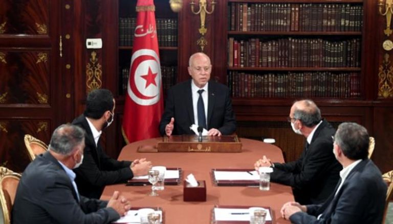 جانب من لقاء الرئيس التونسي ووفد حقوق الإنسان