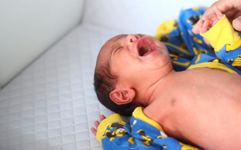 الطفل الرضيع جورج خنيصر يحتفل بعيده الأول