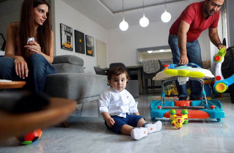 الطفل الرضيع جورج خنيصر يحتفل بعيده الأول