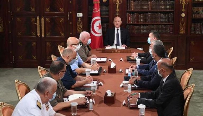 اجتماع الرئيس التونسي والقيادات العسكرية- أرشيفية