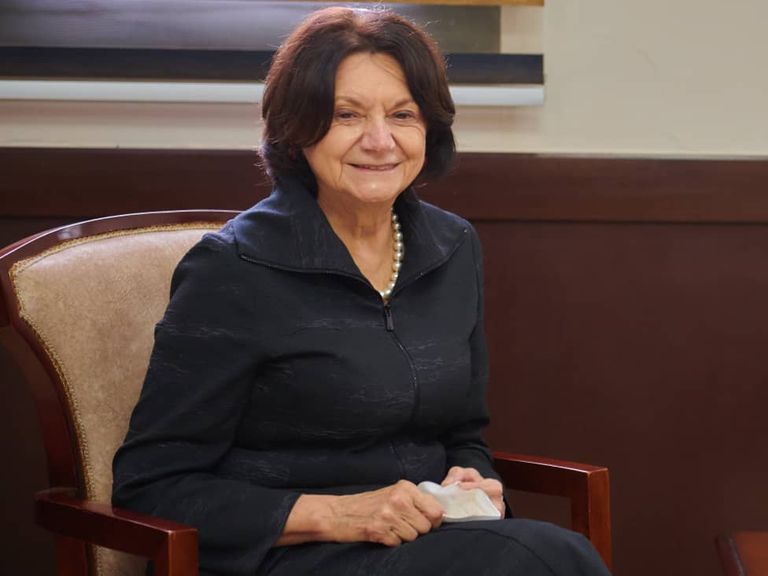 عبدالله حمدوك خلال استقباله المسؤولة الأممية روز ميري ديكارلو