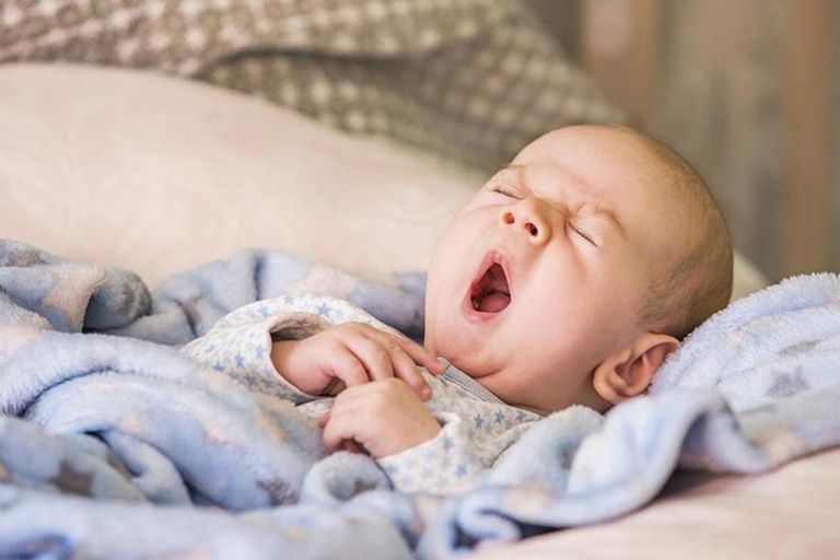 خطف الازدواجية علم العقاقير  التثاؤب عند الرضع.. الأسباب وكيفية التعامل معه