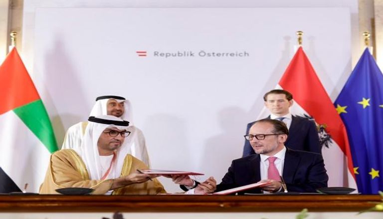 جانب من توقيع الاتفاقية بين الإمارات والنمسا