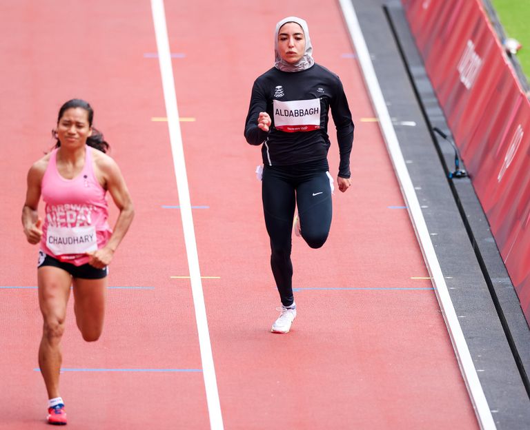 ياسمين الدباغ حسين علي رضا لاعب التجديف السعودي