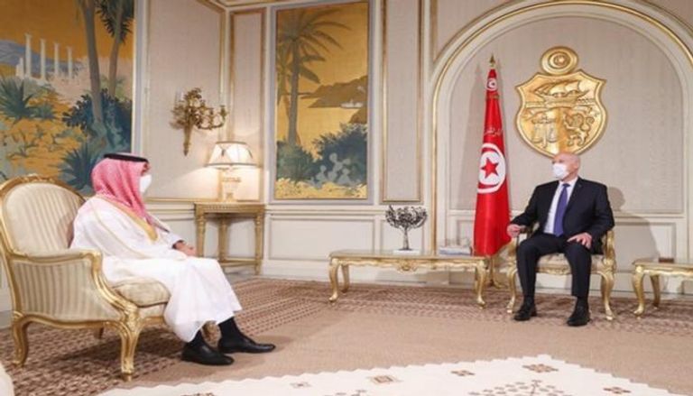 جانب من لقاء الرئيس التونسي ووزير الخارجية السعودي
