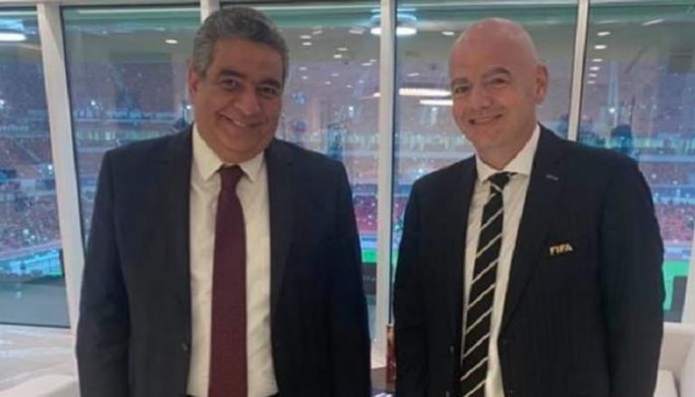 إنفانتينو رئيس الفيفا وأحمد مجاهد رئيس اتحاد الكرة المصري