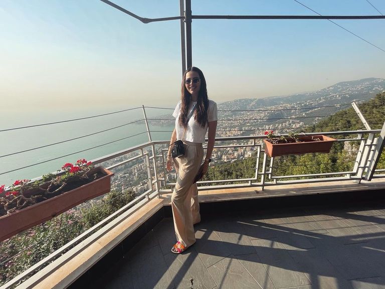 الفنانة هنادي مهنا