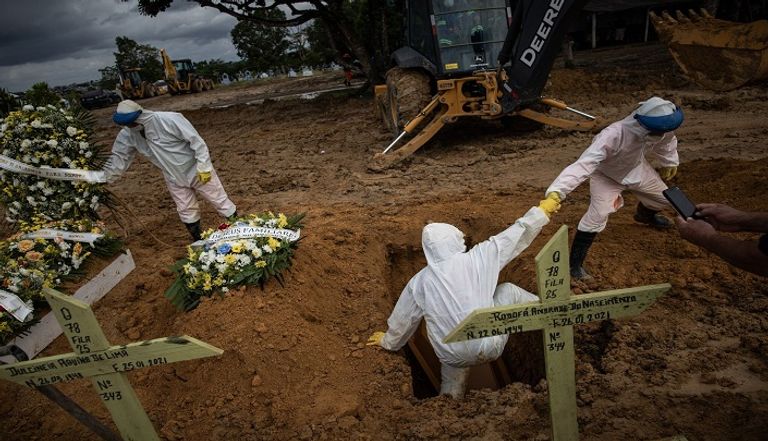 اختبار كورونا من السيارة في تايلاند