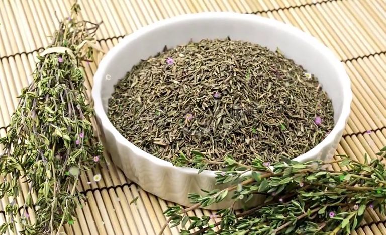 عشبة الزعتر جزائريون يلجؤون لوصفات عشبية للوقاية من فيروس كورونا