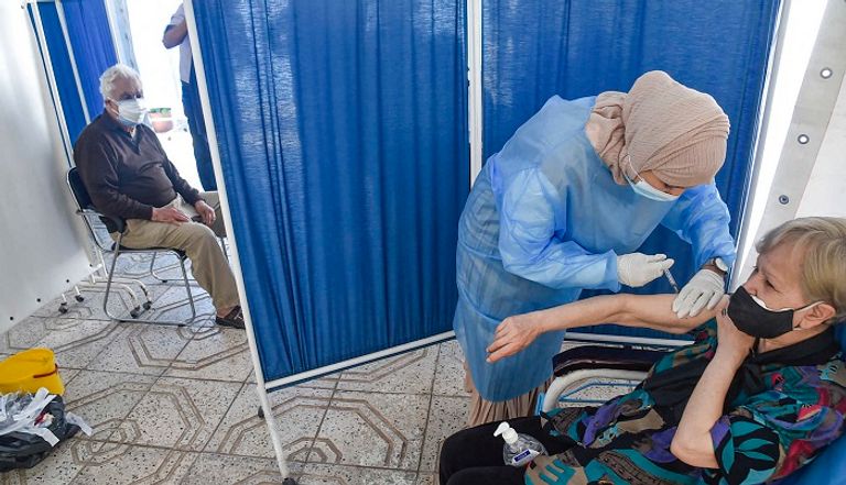 عملية التلقيح ضد كورونا في الجزائر لقاح سينوفاك الصيني