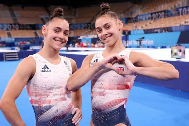 دينا وأرينا أفرينا