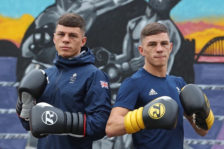 دينا وأرينا أفرينا